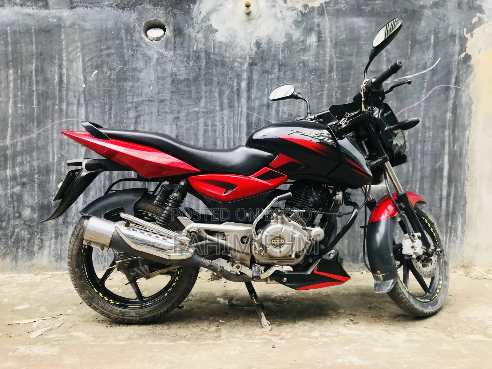 বাজাজ পালসার ১৫০ ২০১৫ রেড