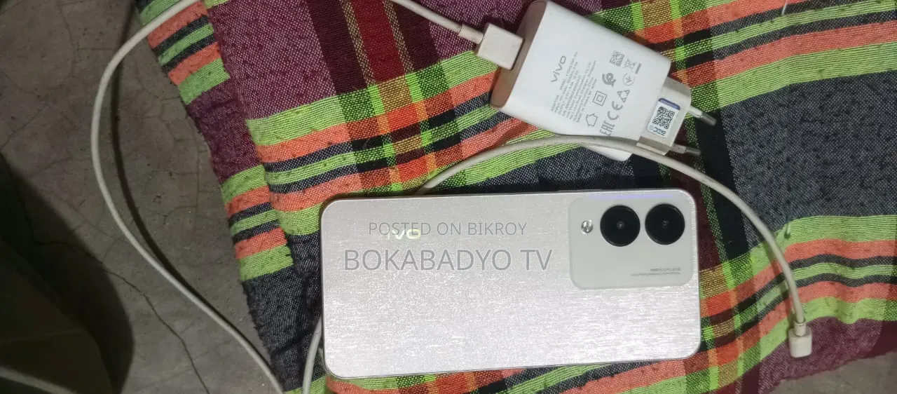 Vivo Y17s 128 GB Rose Gold