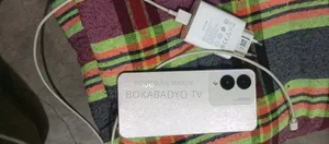 Vivo Y17s 128 GB Rose Gold