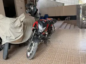 Bajaj Pulsar NS 160 2022 Red