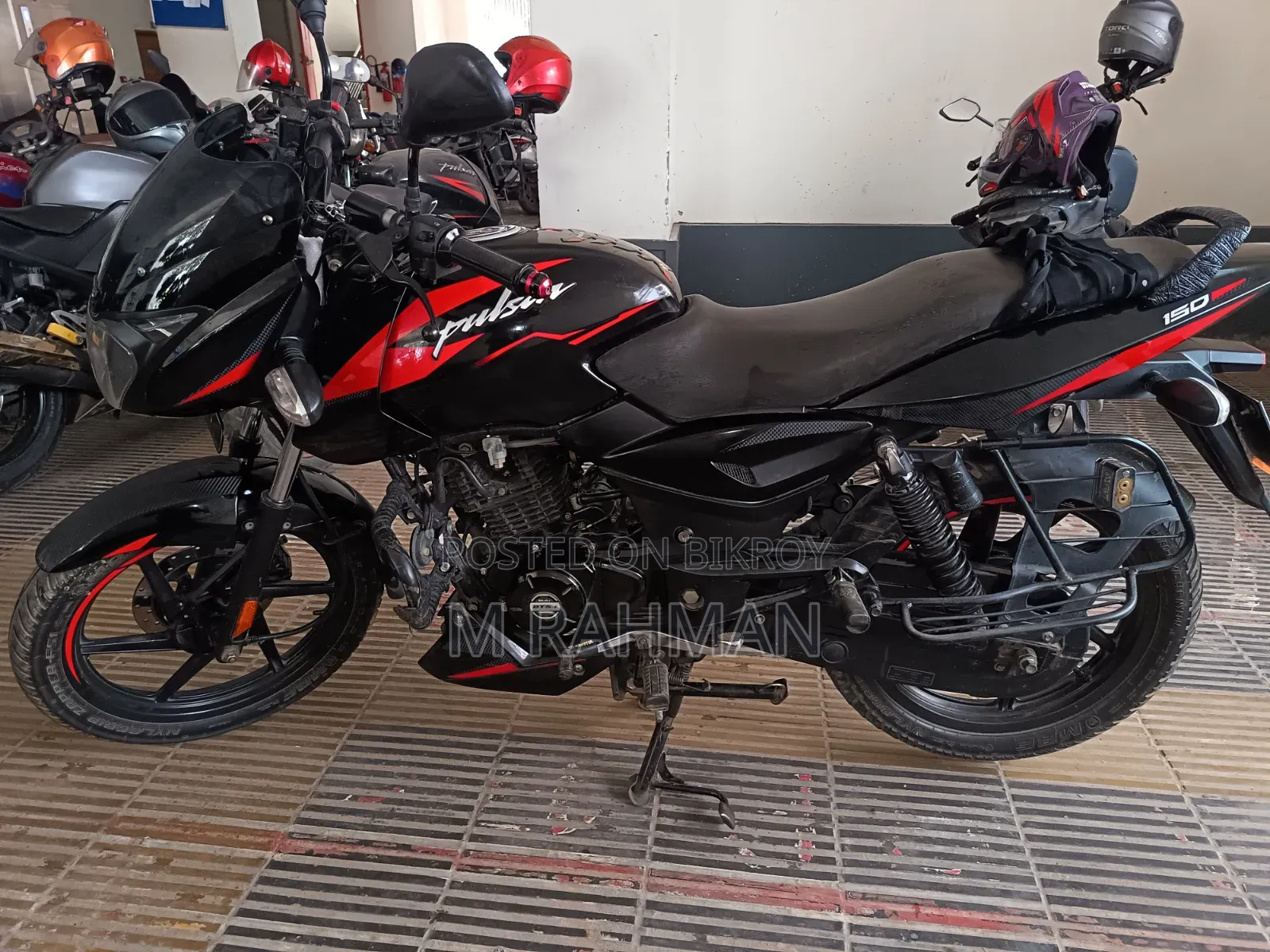 বাজাজ পালসার ১৫০ ২০২২ কালো