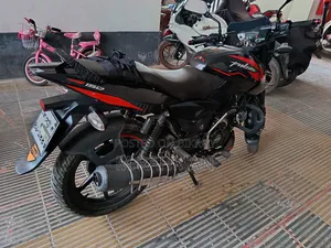 বাজাজ পালসার ১৫০ ২০২২ কালো