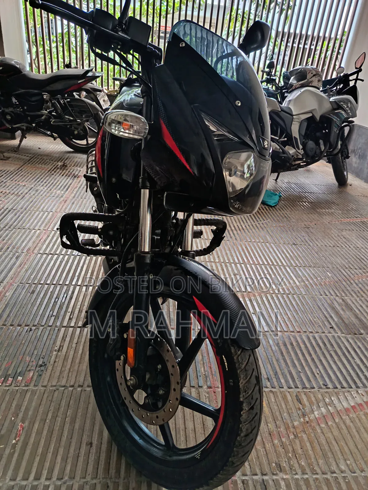 বাজাজ পালসার ১৫০ ২০২২ কালো