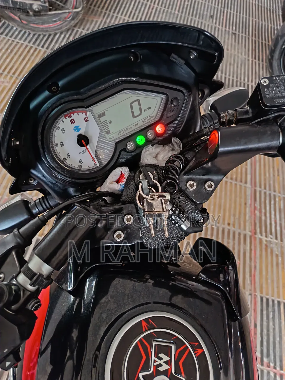 বাজাজ পালসার ১৫০ ২০২২ কালো
