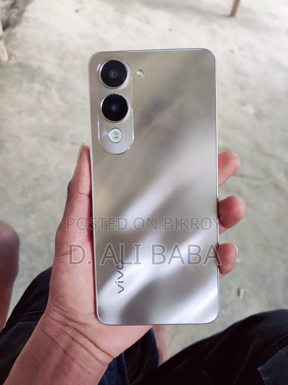 Vivo Y04 128 GB Silver