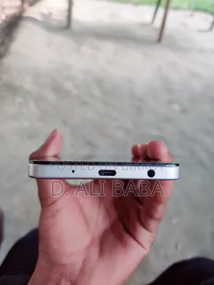 Vivo Y04 128 GB Silver
