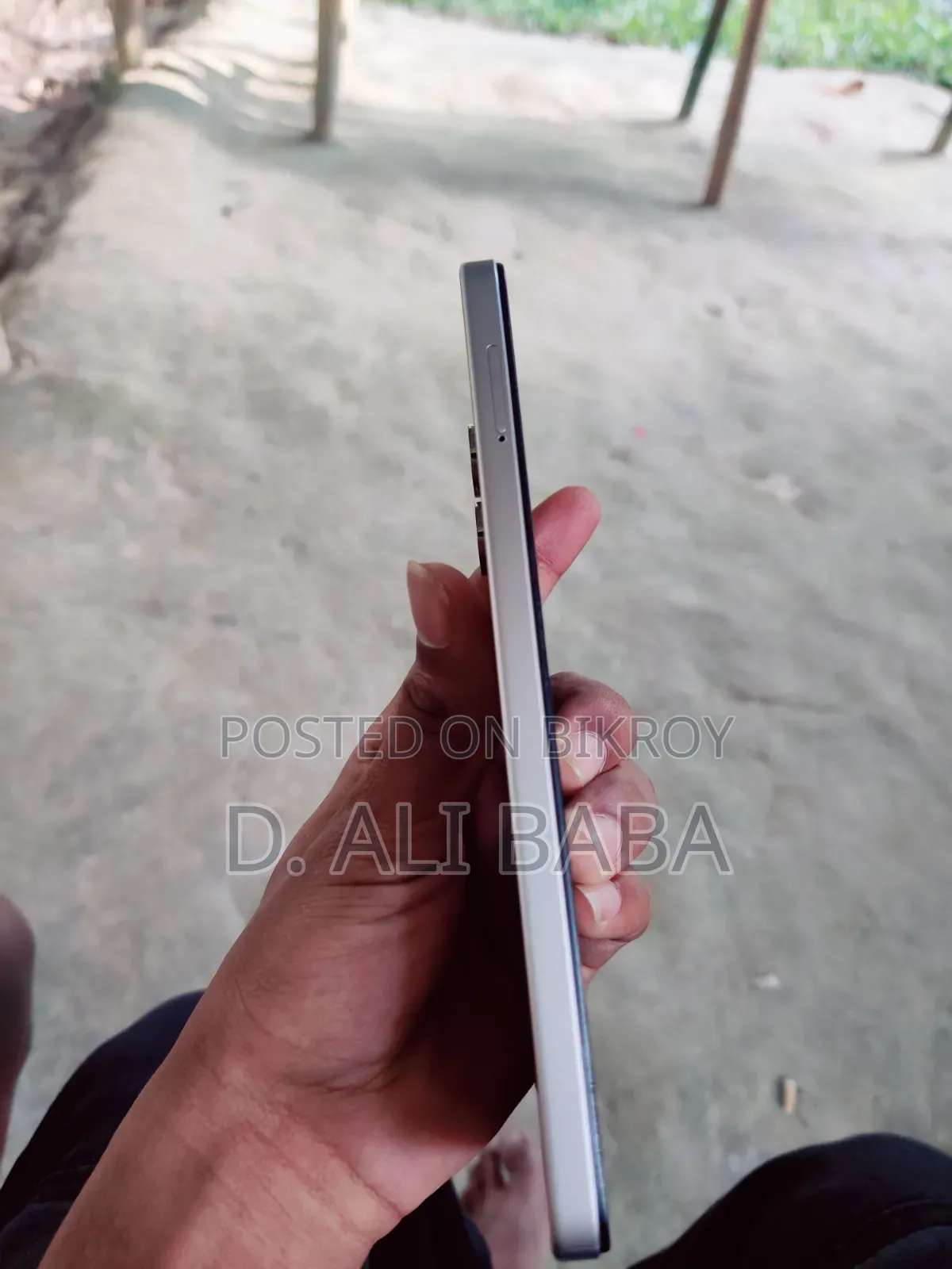 Vivo Y04 128 GB Silver