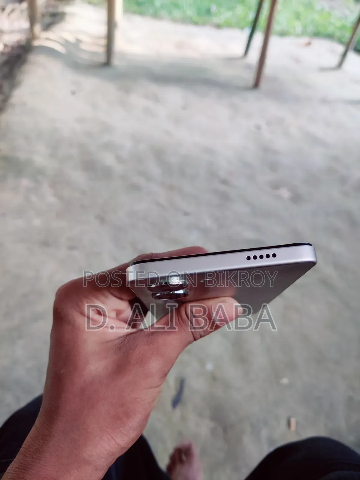 Vivo Y04 128 GB Silver