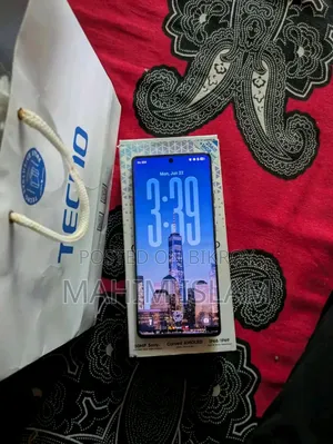 টেকনো ক্যামন ৪০ প্রো ৪জি ২৫৬ জিবি নীল