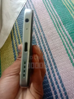Infinix Hot 60i 128 GB White