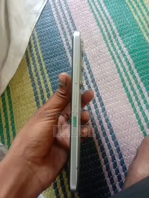 Infinix Hot 60i 128 GB White