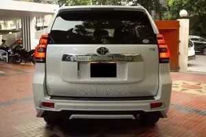 টয়োটা ল্যান্ড ক্রুজার প্রাডো ২.৭ ২০২০ পার্ল