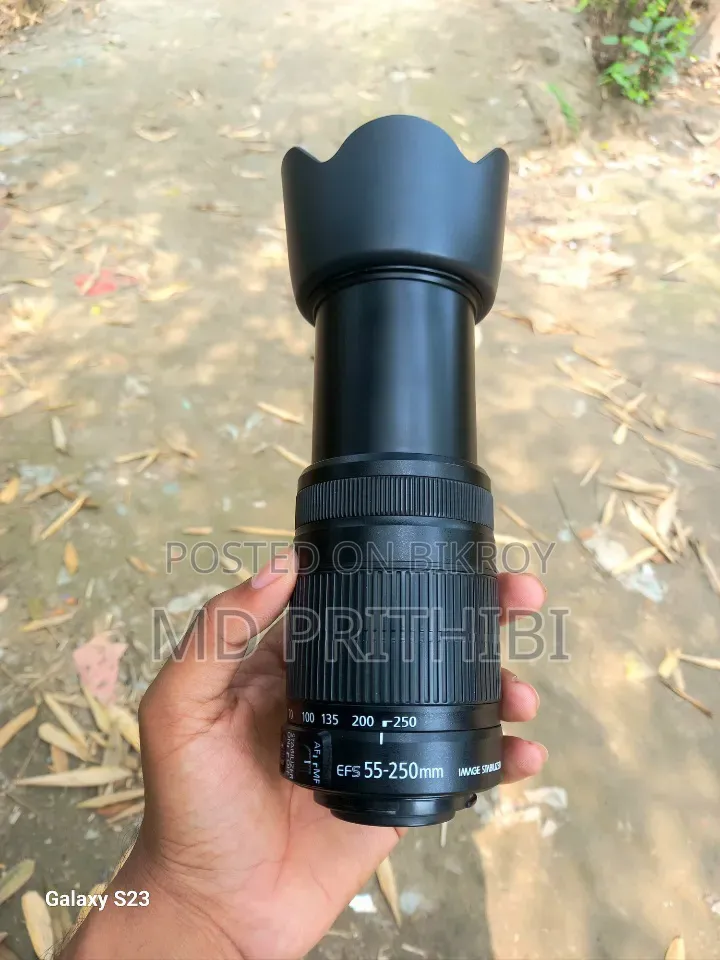 ক্যানন ৭০০ডি ৫৫-২৫০ কিট লেন্স সহ
