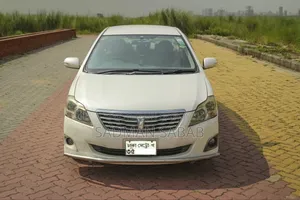 টয়োটা প্রিমিও ২০০৮ পার্ল