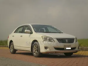 টয়োটা প্রিমিও ২০০৮ পার্ল