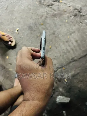 টেকনো ক্যামন ৪০ প্রো ৪জি ২৫৬ জিবি সিলভার