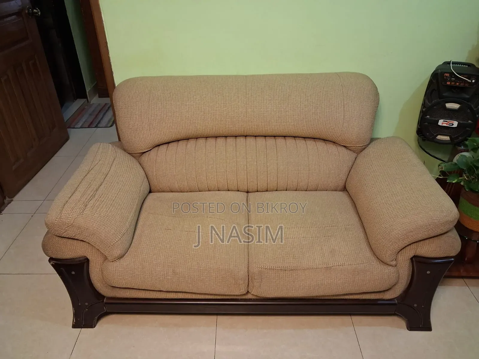 Hatil Sofa Set