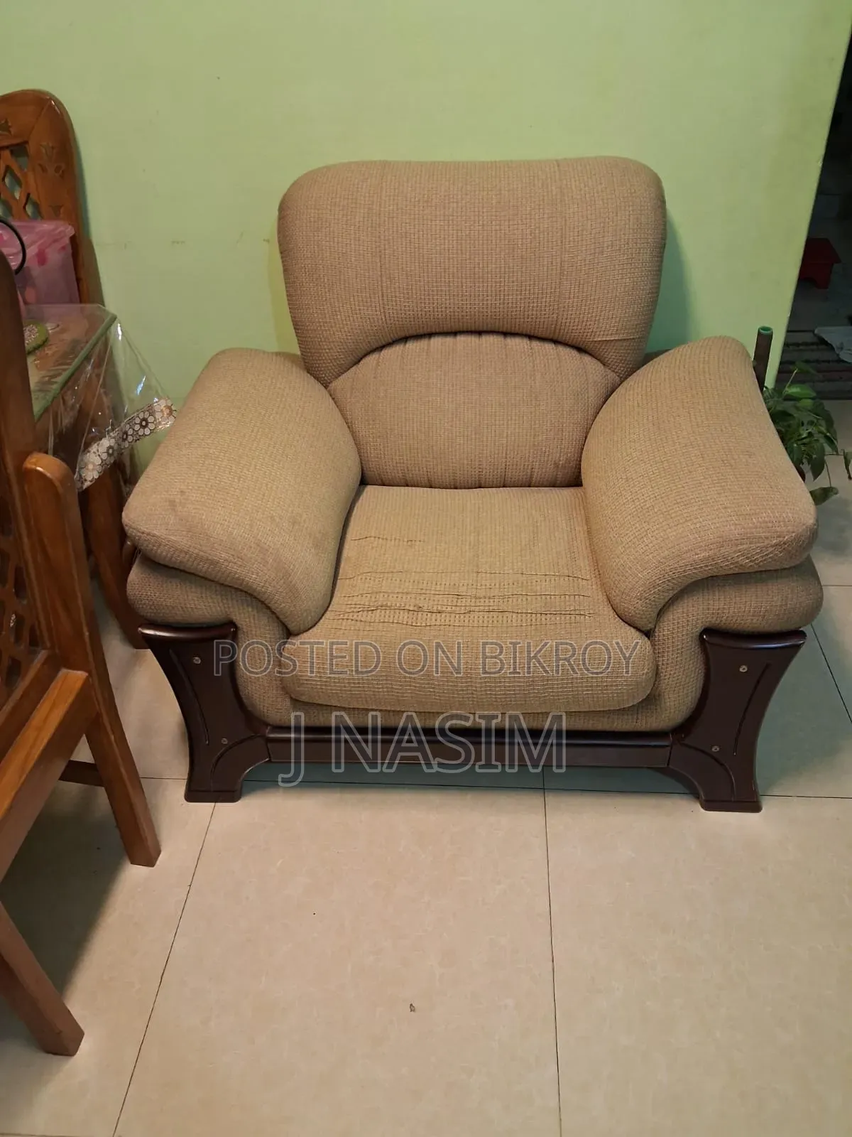 Hatil Sofa Set