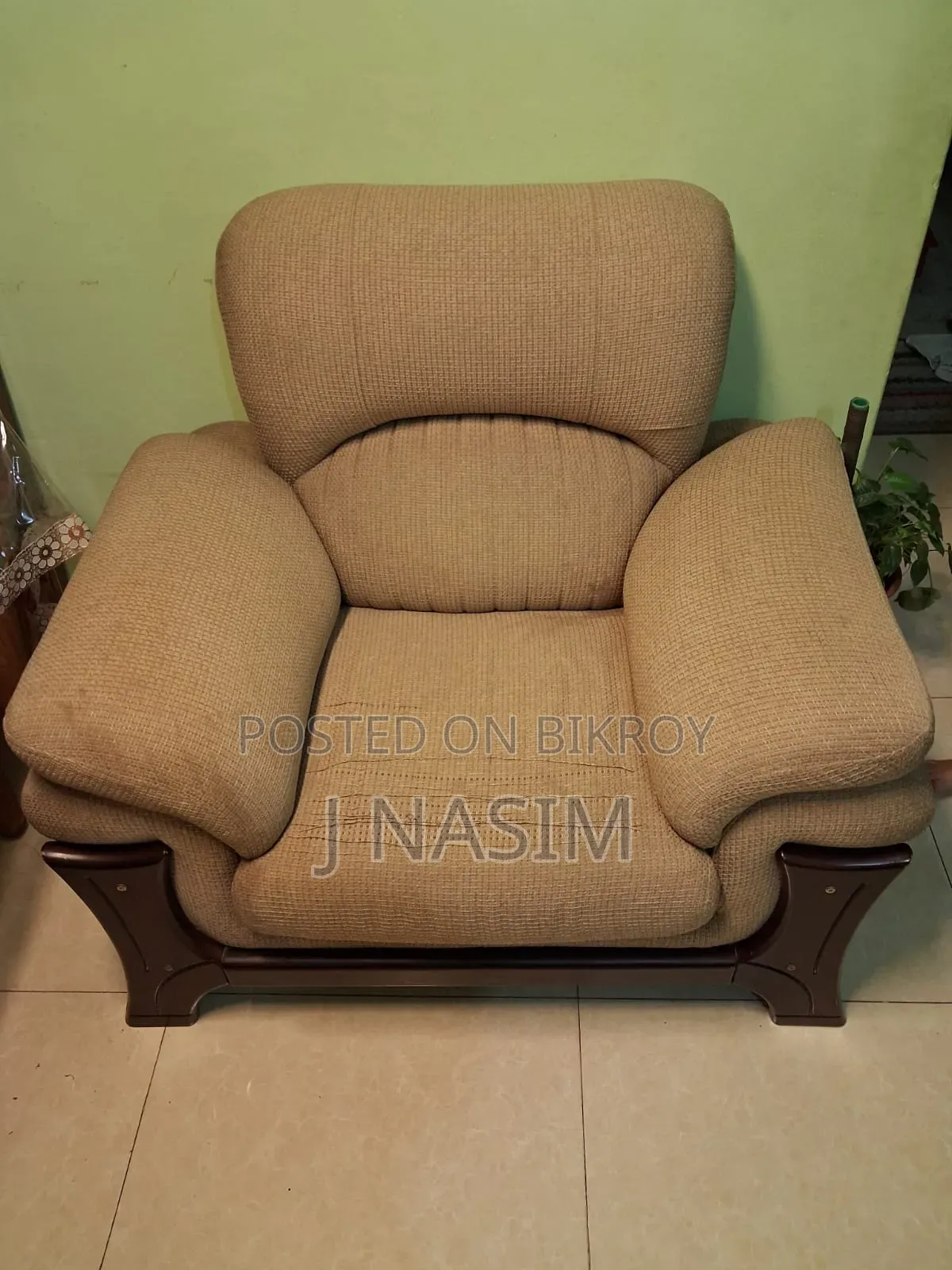 Hatil Sofa Set