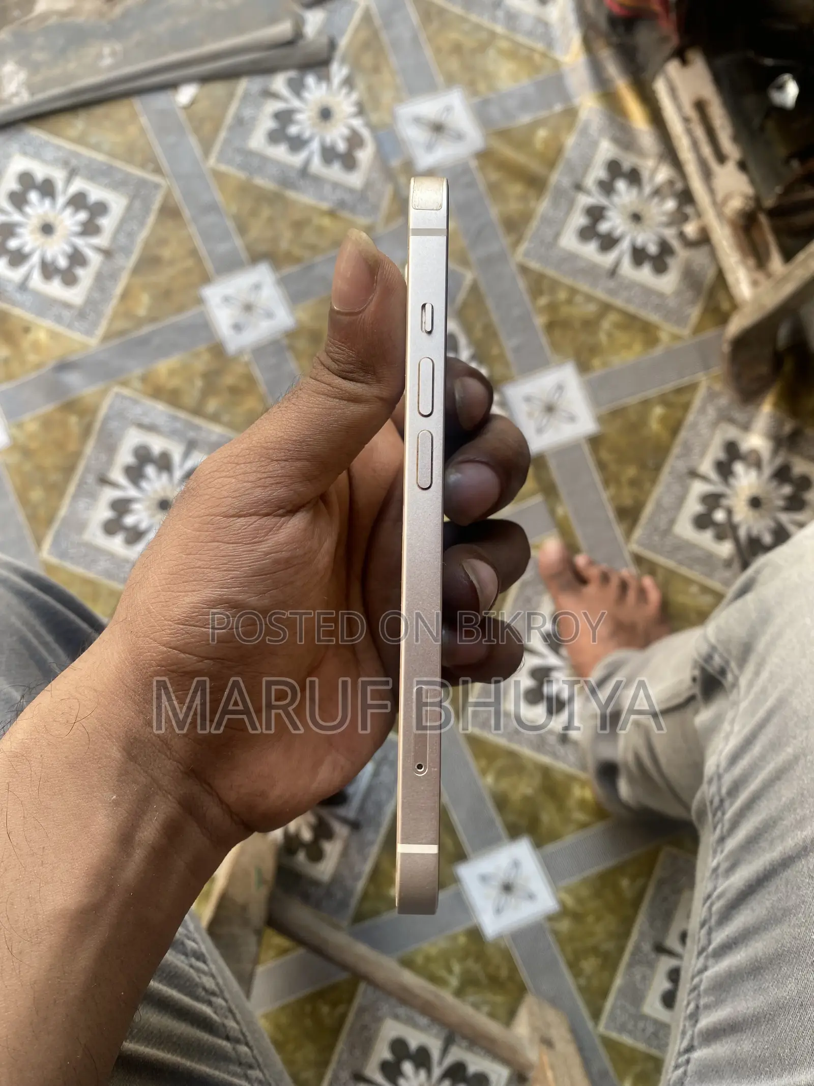 অ্যাপল আইফোন ১৩ ১২৮ জিবি সাদা