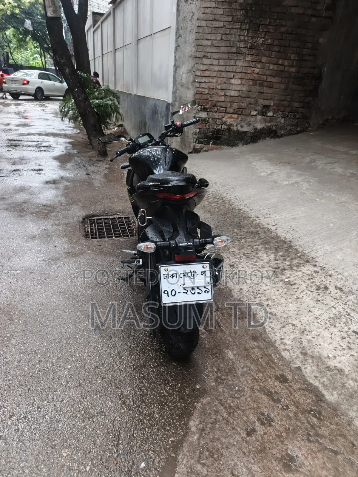 সুজুকি জিক্সার ২০২৫ ব্ল্যাক