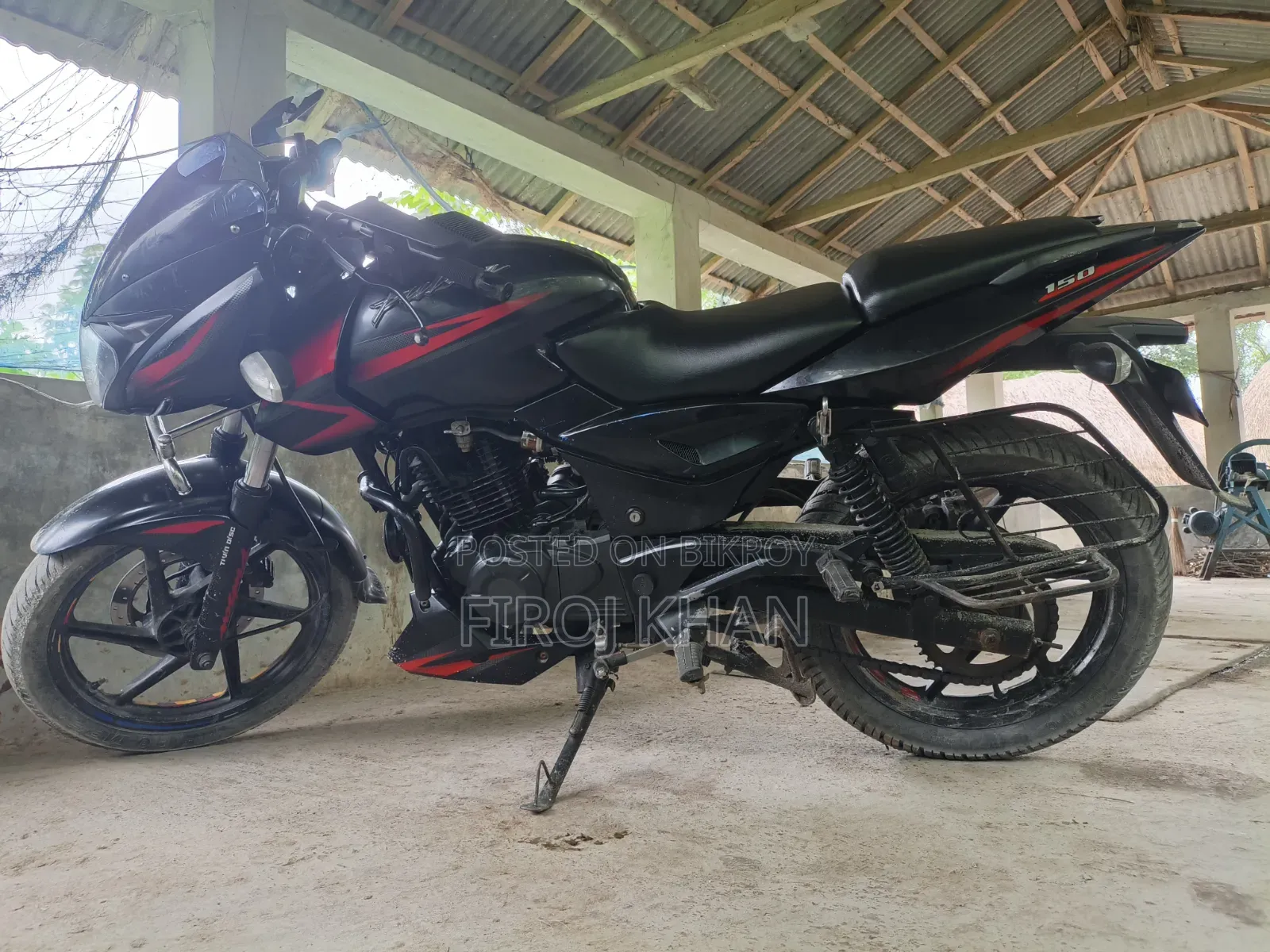 বাজাজ পালসার ১৫০ ২০২১ ব্ল্যাক