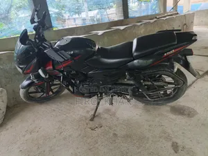 বাজাজ পালসার ১৫০ ২০২১ ব্ল্যাক