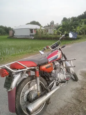 হায়োসুং ১২৫/২৫০ ২০০৬ লাল