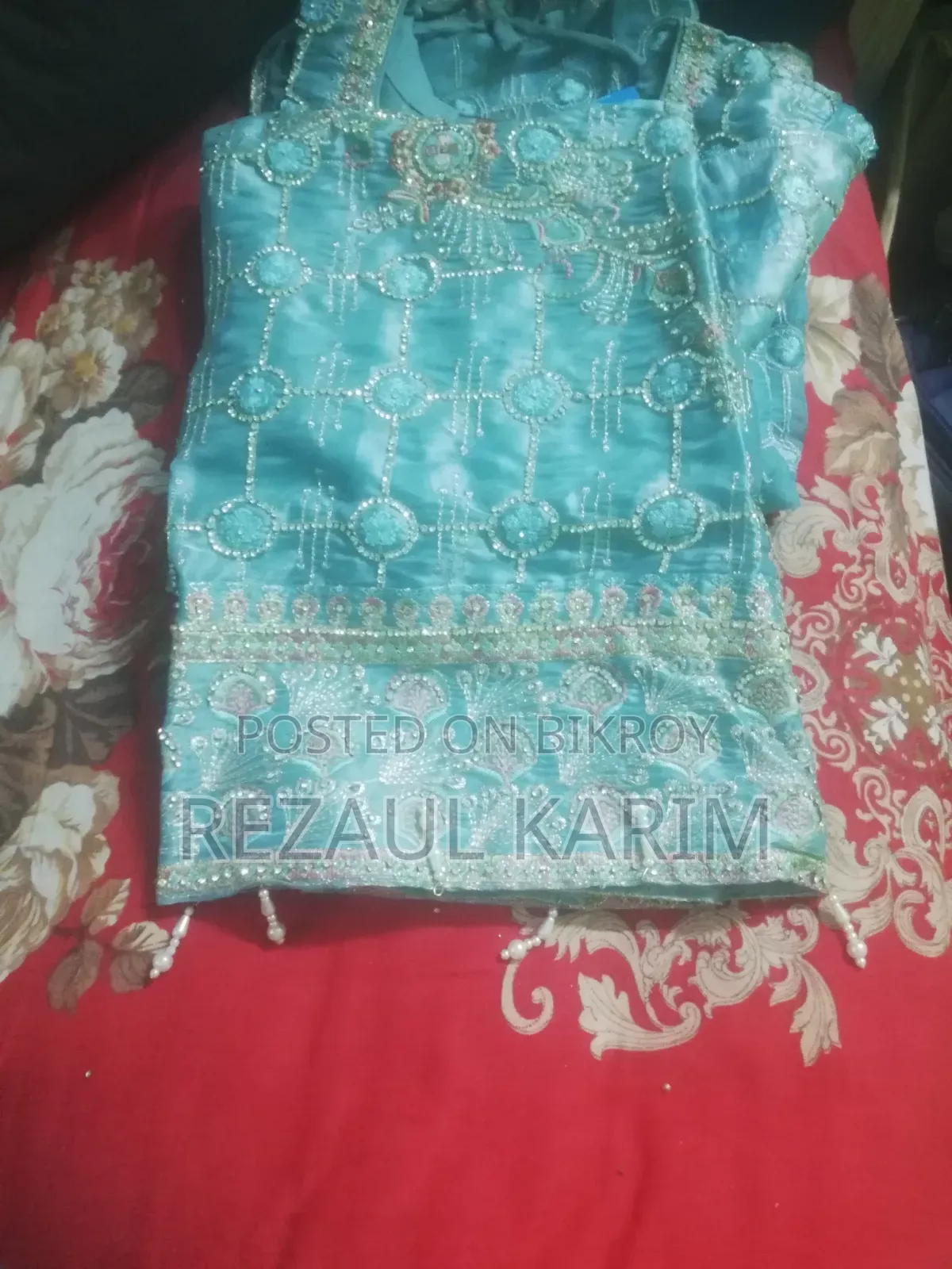 রেডিমেড নতুন মেয়েদের কাপড়