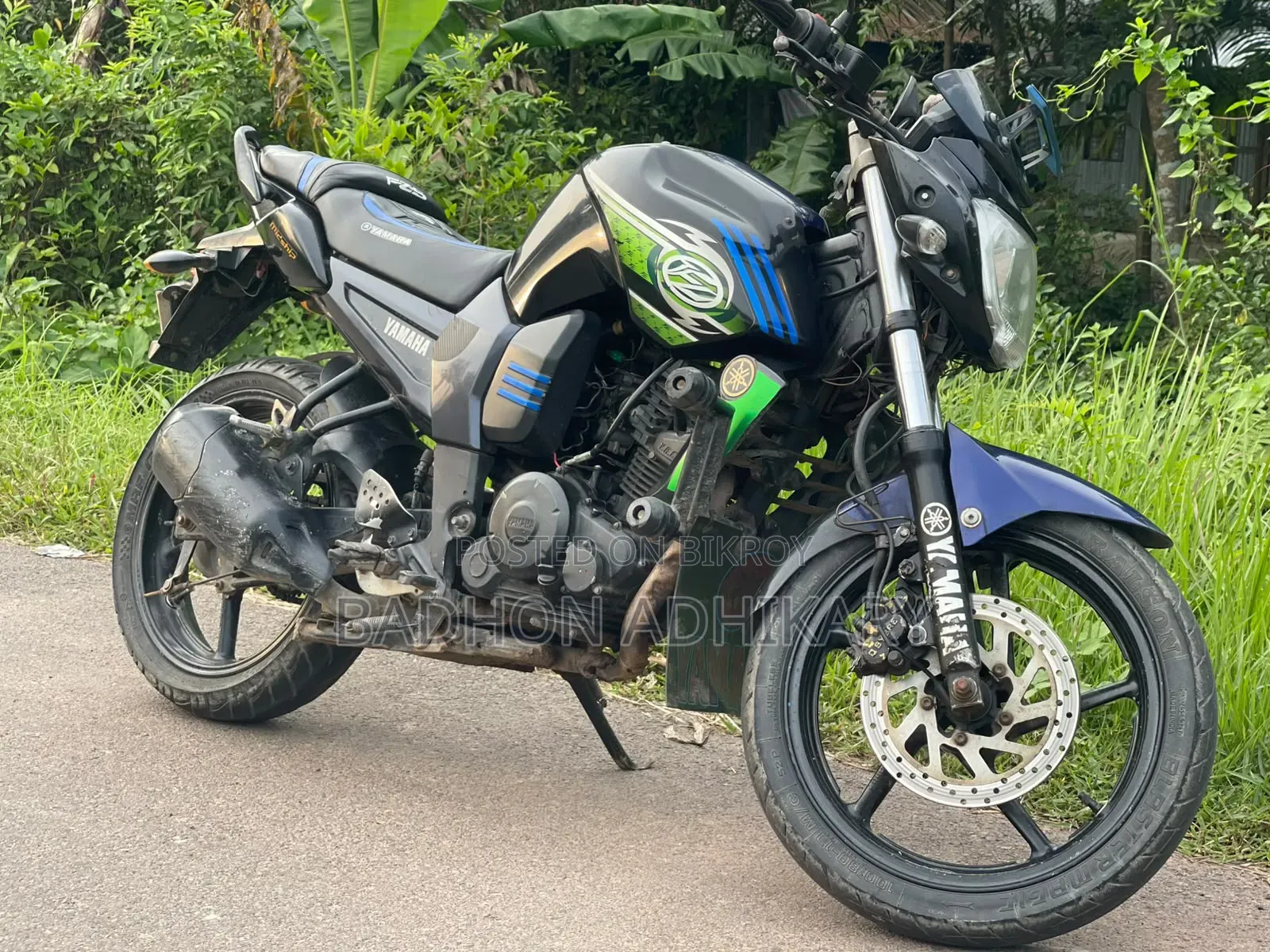 ইয়ামাহা এফজেড ২০১১ নীল