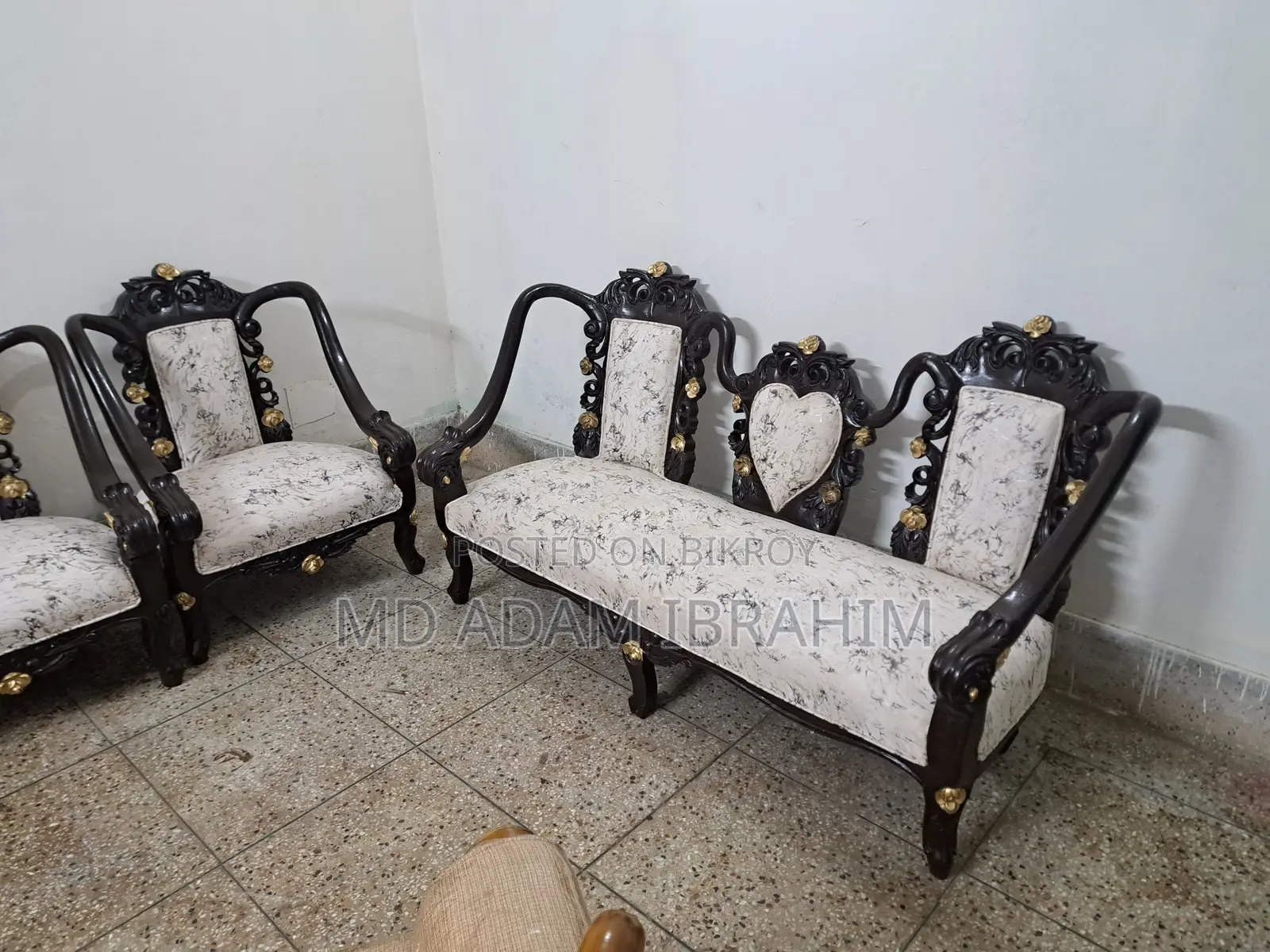 কুইন স্টাইল সোফা সেট
