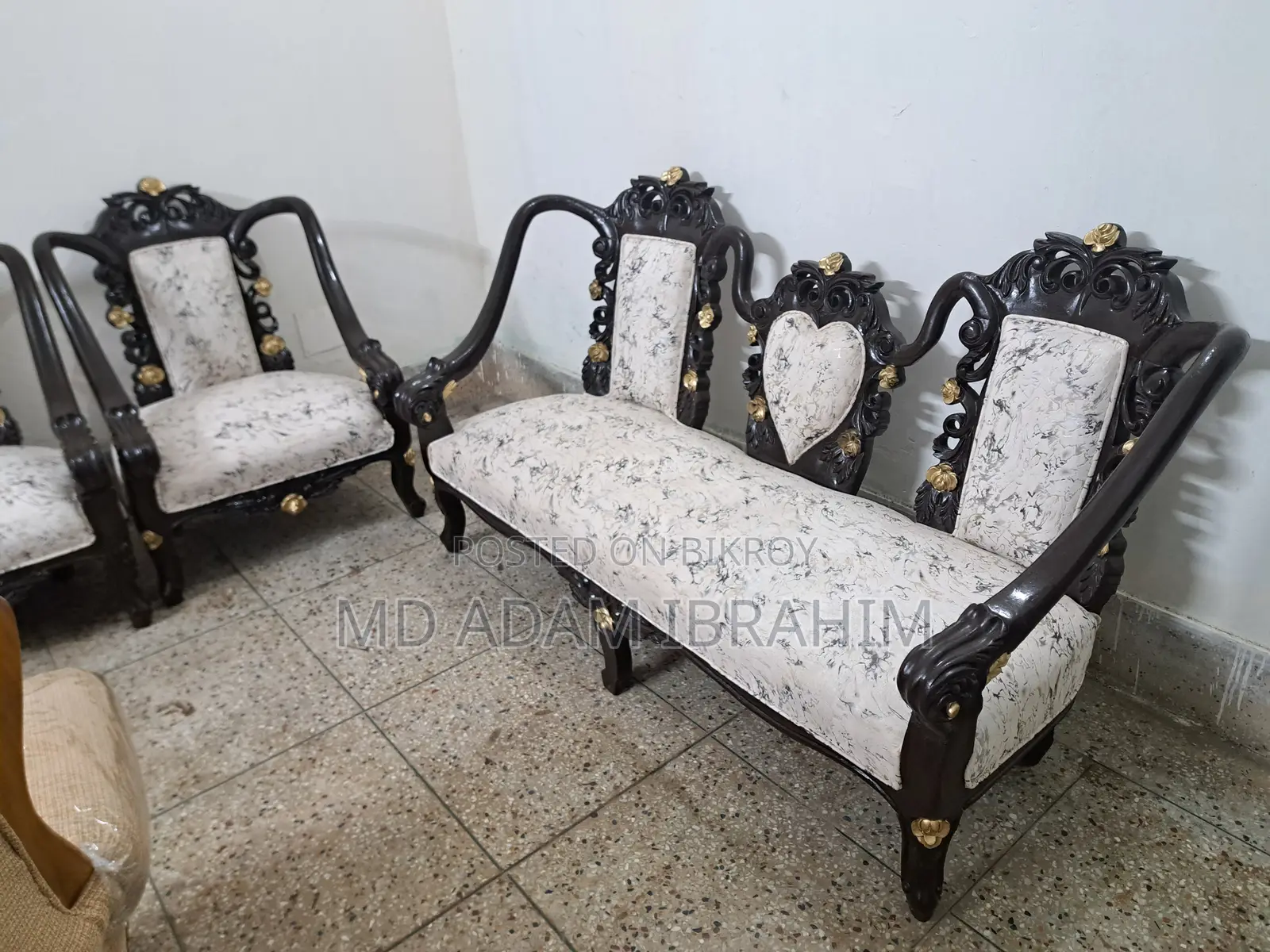 কুইন স্টাইল সোফা সেট