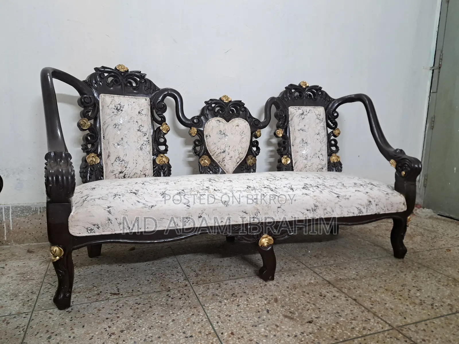 কুইন স্টাইল সোফা সেট