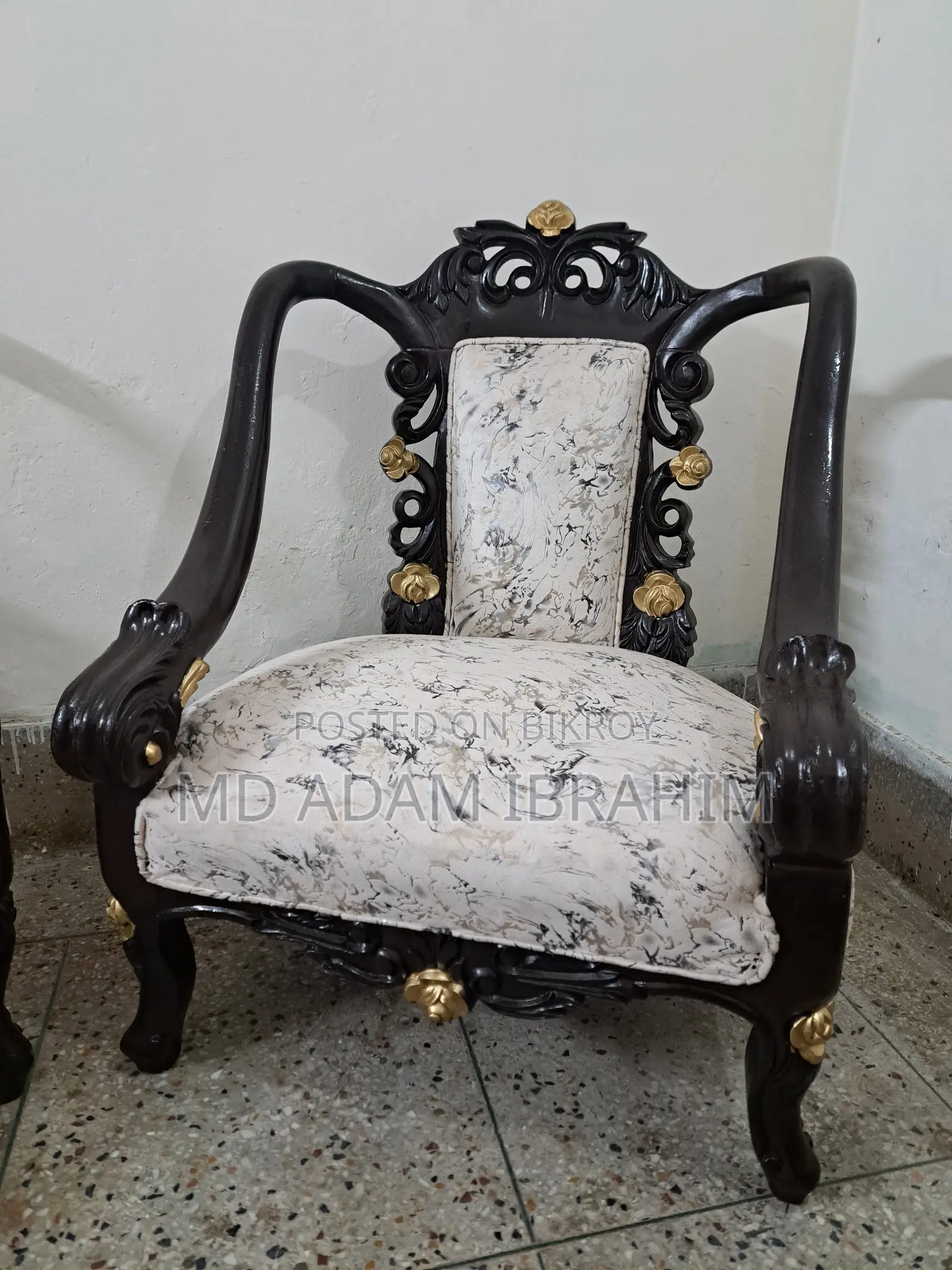 কুইন স্টাইল সোফা সেট