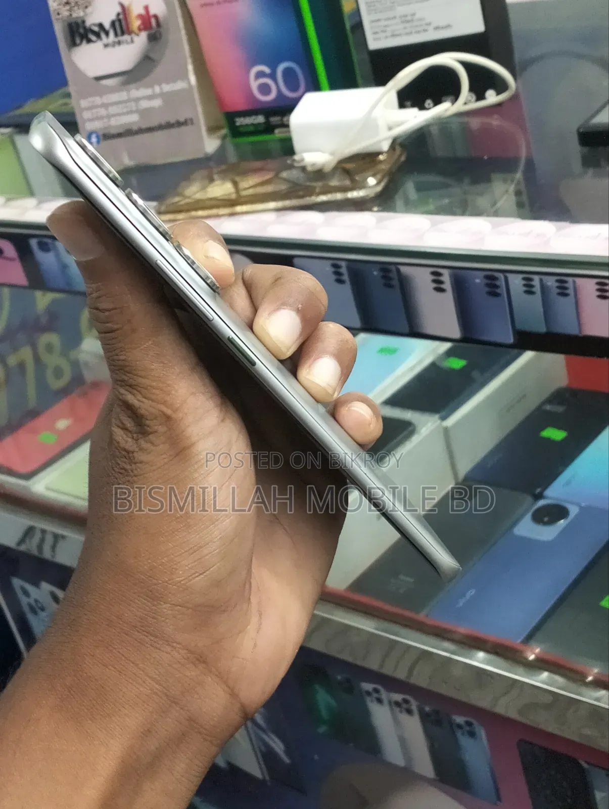 ইনফিনিক্স হট ৬০ প্রো+ ২৫৬ জিবি