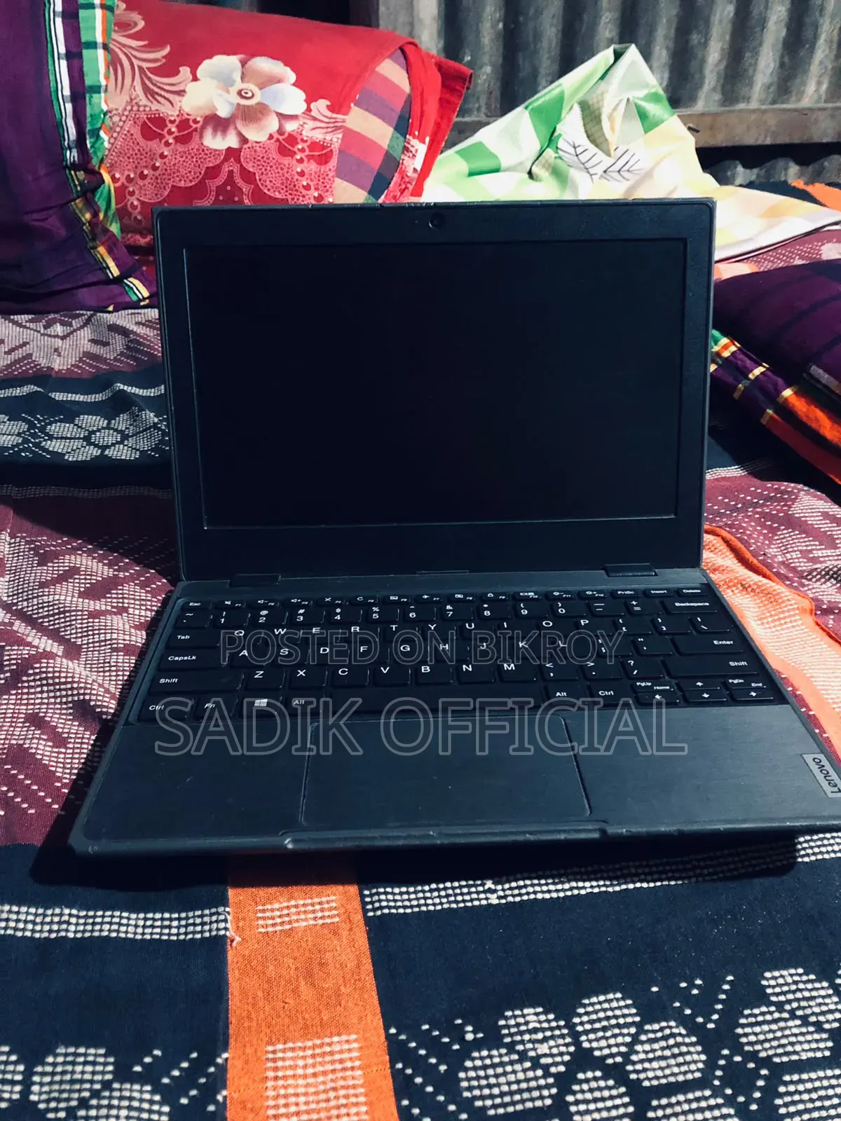 Laptop Lenovo 300e 4GB Intel Core I3 HDD+SSD 72GB