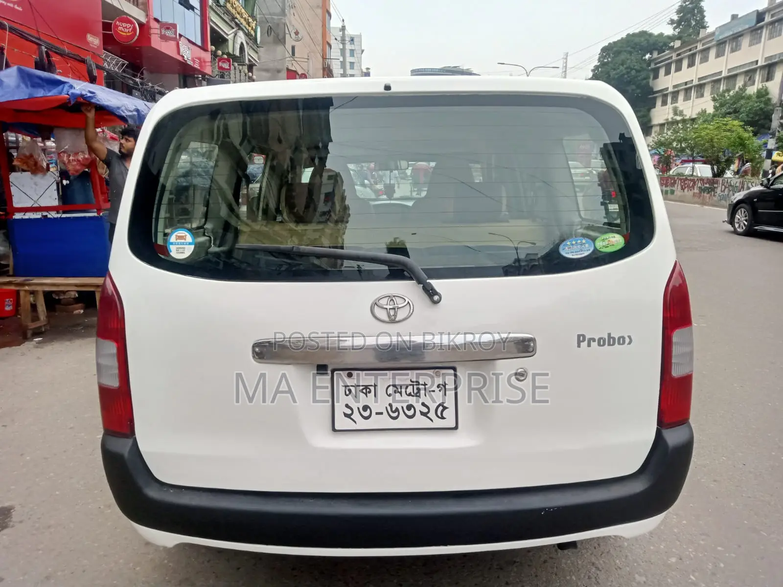 টয়োটা প্রবক্স ২০০৪ সাদা