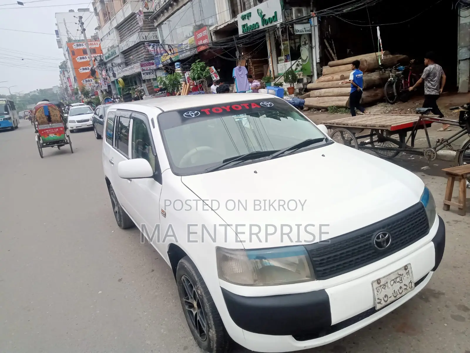 টয়োটা প্রবক্স ২০০৪ সাদা