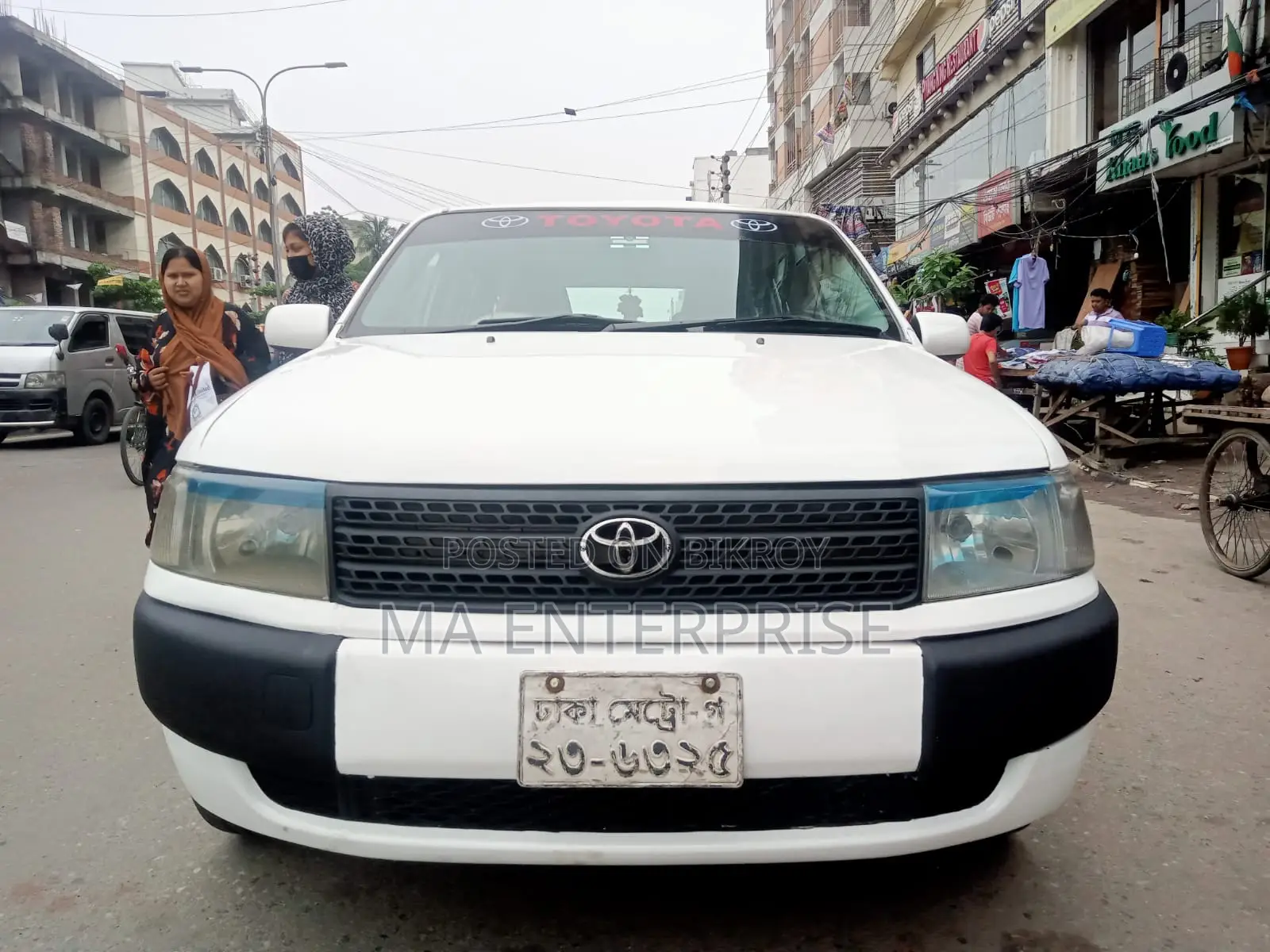 টয়োটা প্রবক্স ২০০৪ সাদা