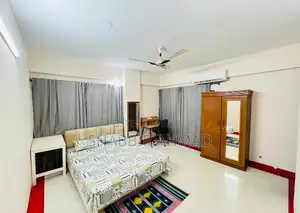 বসুন্ধরায় ৩ বেডরুমের ফার্নিশড অ্যাপার্টমেন্ট ভাড়ার জন্য