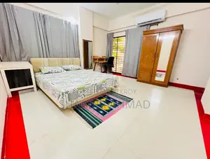 বসুন্ধরায় ৩ বেডরুমের ফার্নিশড অ্যাপার্টমেন্ট ভাড়ার জন্য