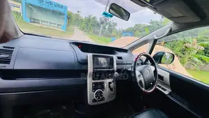 টয়োটা নোয়া ২০১০ কালো