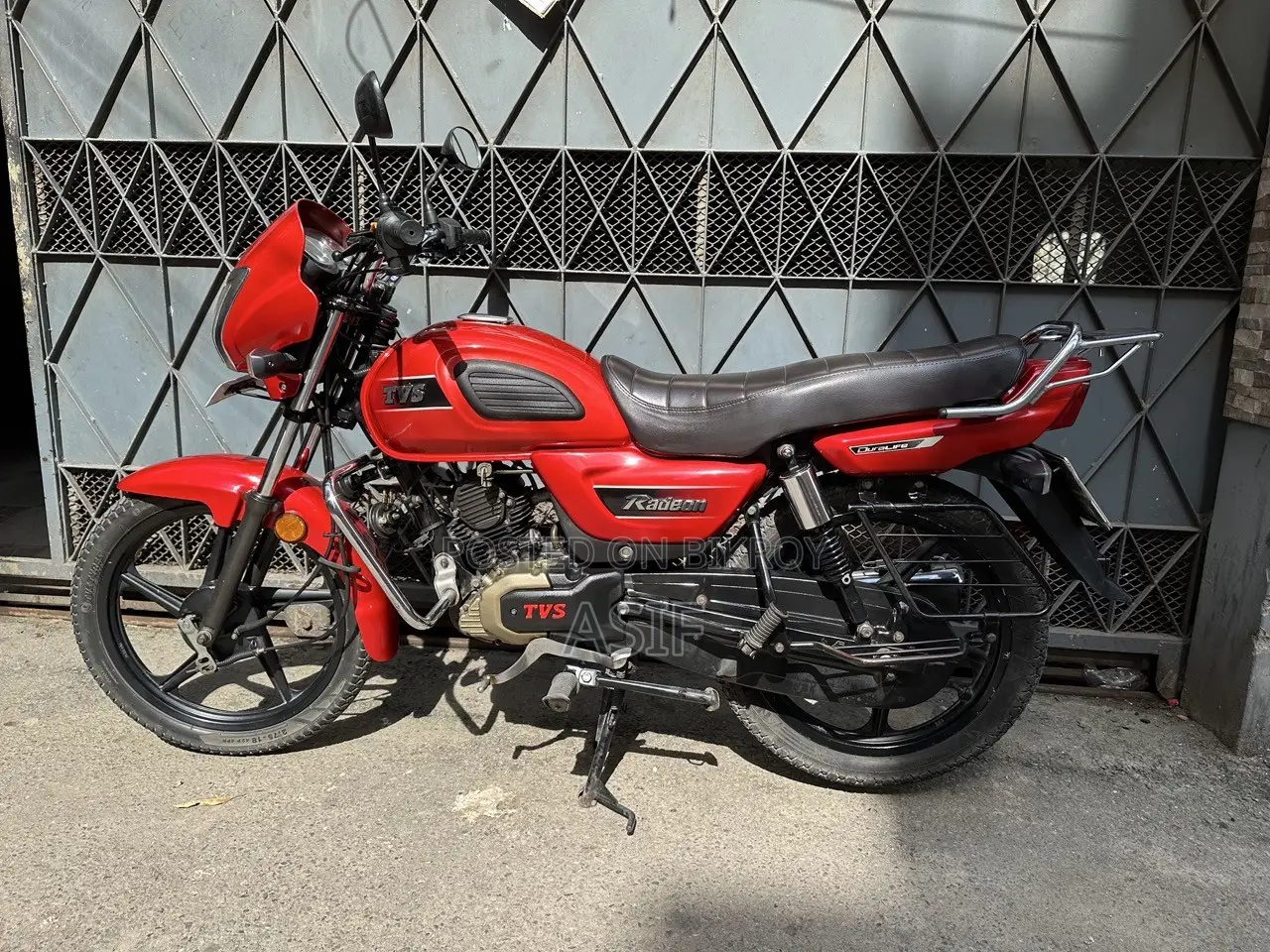 TVS Radeon 2020 Red