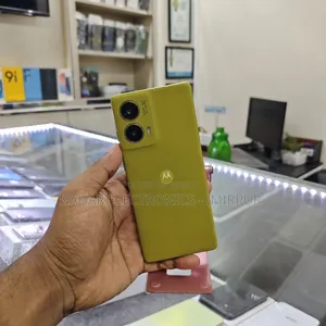 Motorola Moto G85 128 GB Green