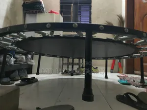 শিশুদের খেলার জন্য জাম্পিং স্ট্যান্ড