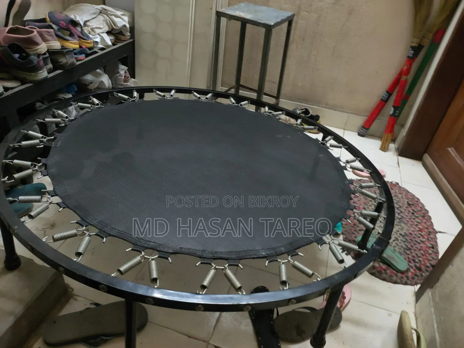 শিশুদের খেলার জন্য জাম্পিং স্ট্যান্ড