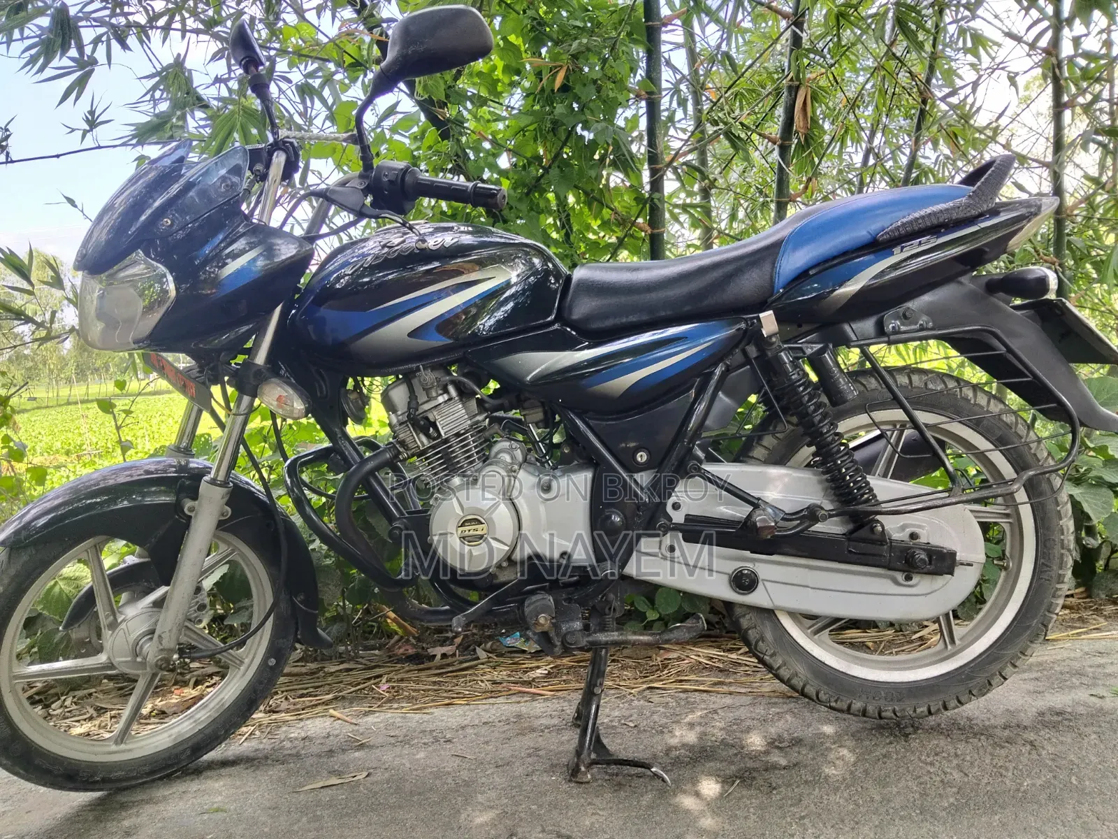 বাজাজ ডিসকভার ১২৫ ২০১৬ কালো
