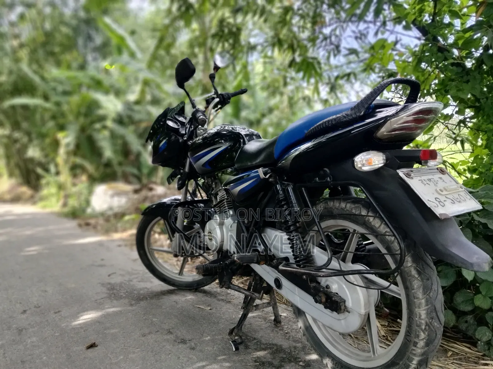 বাজাজ ডিসকভার ১২৫ ২০১৬ কালো