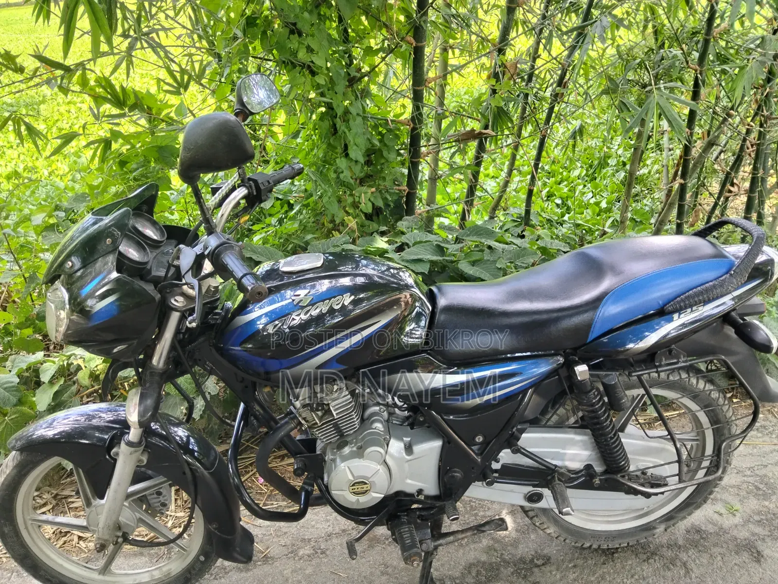 বাজাজ ডিসকভার ১২৫ ২০১৬ কালো