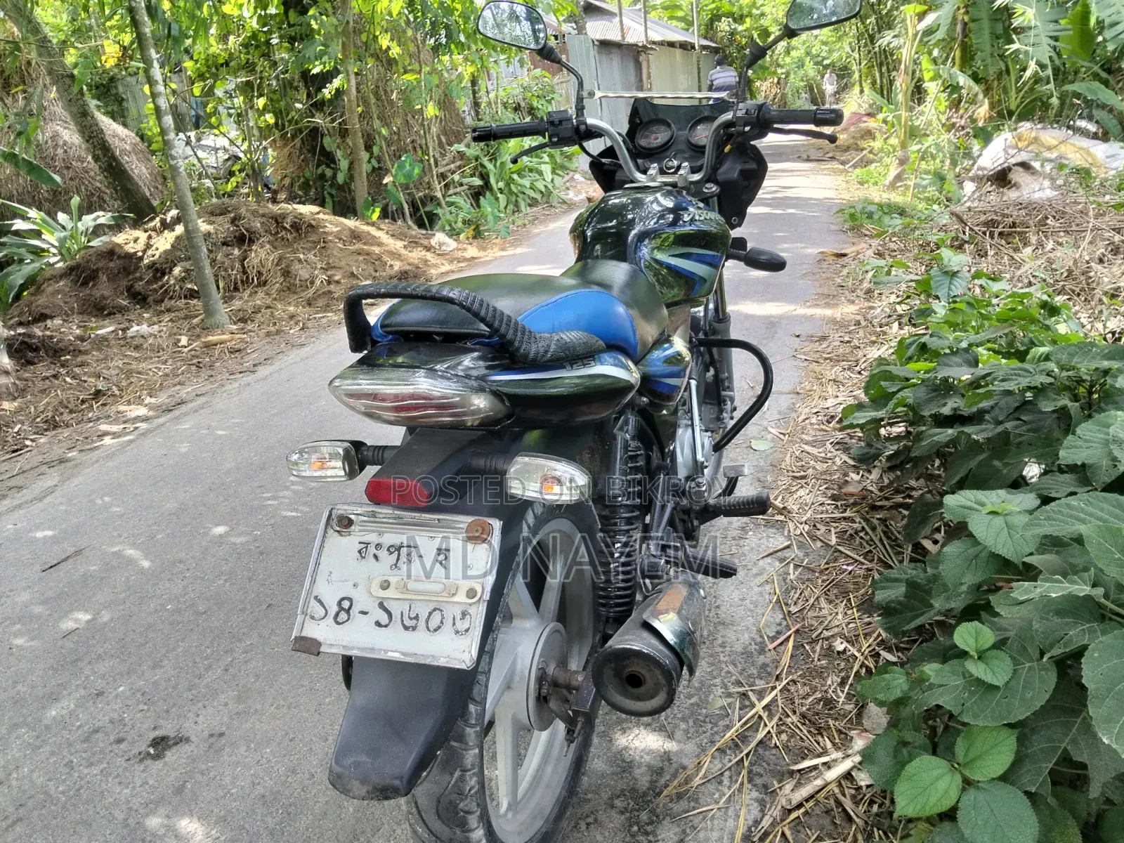 বাজাজ ডিসকভার ১২৫ ২০১৬ কালো